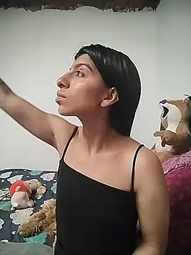 Ariell Kieran online show from July 21, 7:48 pm