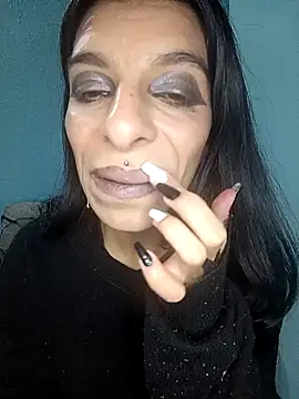 Snapshot of Ariell_Kieran chatting on November 1, 3:24 am Ariell Kieran online show from November 1, 3:24 am