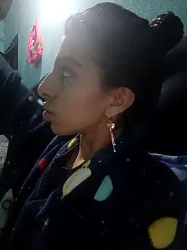 Snapshot of Ariell_Kieran chatting on November 8, 11:30 pm Ariell Kieran online show from November 8, 11:30 pm