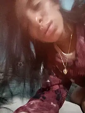 Snapshot of Ariell_Kieran chatting on April 25, 3:53 am Ariell Kieran online show from April 25, 3:53 am