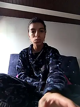 Snapshot of Ariell_Kieran chatting on March 1, 2:34 pm Ariell Kieran online show from March 1, 2:34 pm