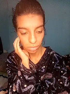 Snapshot of Ariell_Kieran chatting on January 16, 4:16 am Ariell Kieran online show from January 16, 4:16 am