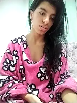 Snapshot of Ariell_Kieran chatting on February 3, 6:22 am Ariell Kieran online show from February 3, 6:22 am