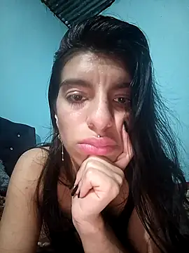 Snapshot of Ariell_Kieran chatting on February 8, 1:14 am Ariell Kieran online show from February 8, 1:14 am