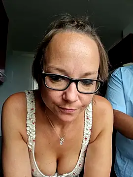 Fuxy-love69 online show from June 2, 1:00 pm