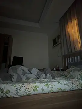 moira xz online show from March 19, 7:30 am