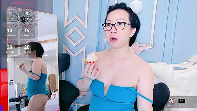 LucianaMe online show from November 16, 1:32 am