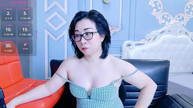 LucianaMe online show from April 3, 2:07 am