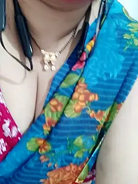 Snapshot of o-radha chatting on February 12, 2:35 am o-radha online show from February 12, 2:35 am