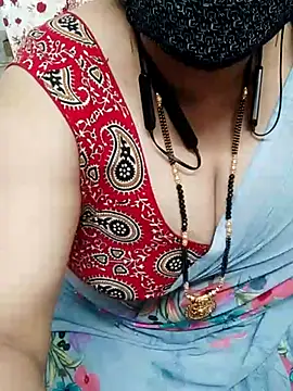 Snapshot of o-radha chatting on February 18, 10:03 pm o-radha online show from February 18, 10:03 pm