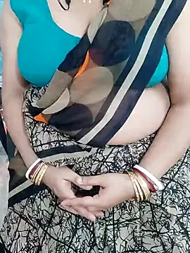 Snapshot of o-radha chatting on February 3, 9:18 pm o-radha online show from February 3, 9:18 pm