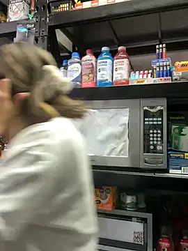 Andrea18 blonde online show from February 3, 2:55 pm