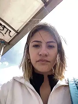 Andrea18 blonde online show from November 10, 2:33 pm