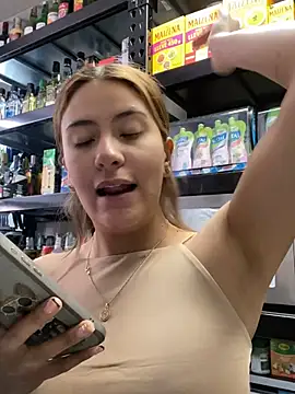 Andrea18 blonde online show from August 4, 3:27 pm