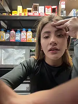 Andrea18 blonde online show from February 16, 2:05 pm