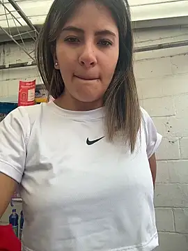 Andrea18 blonde online show from April 27, 7:45 pm