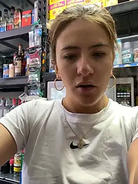 Andrea18 blonde online show from August 3, 3:18 pm