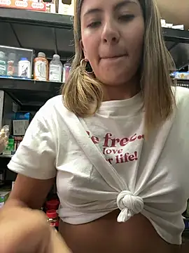 Andrea18 blonde online show from April 21, 3:29 pm