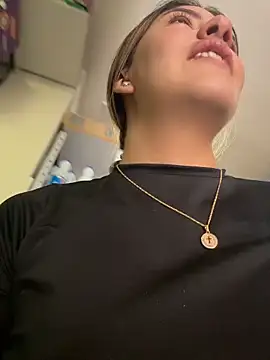 Andrea18 blonde online show from May 8, 5:06 pm