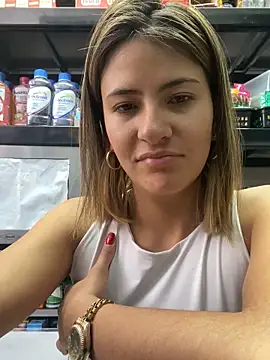 Andrea18 blonde online show from December 18, 3:05 pm