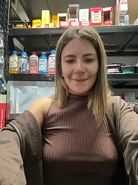 Andrea18 blonde online show from February 17, 12:02 pm