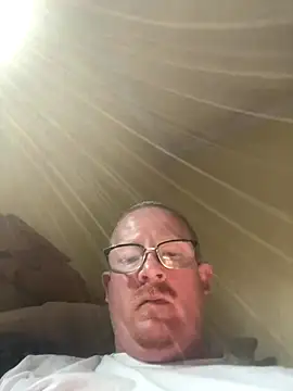 Snapshot of ClimbedCaelum chatting on November 1, 8:36 pm ClimbedCaelum online show from November 1, 8:36 pm