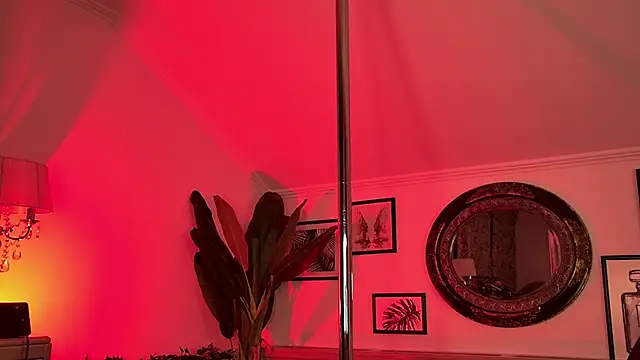 Amber Luna online show from November 3, 4:10 pm