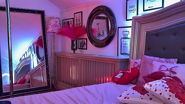 Amber Luna online show from July 7, 2:20 pm