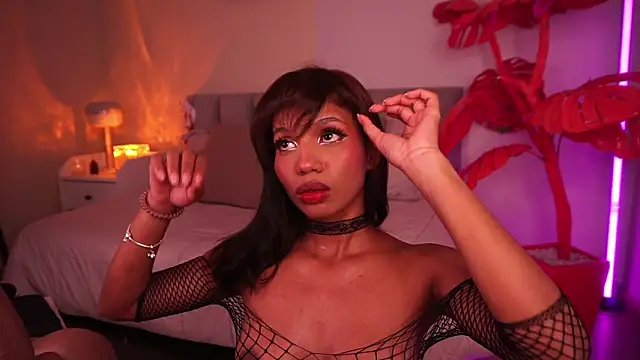 Gigi Strawberry online show from March 27, 8:26 am