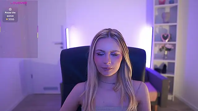 catecrago  online show from March 23, 9:09 am