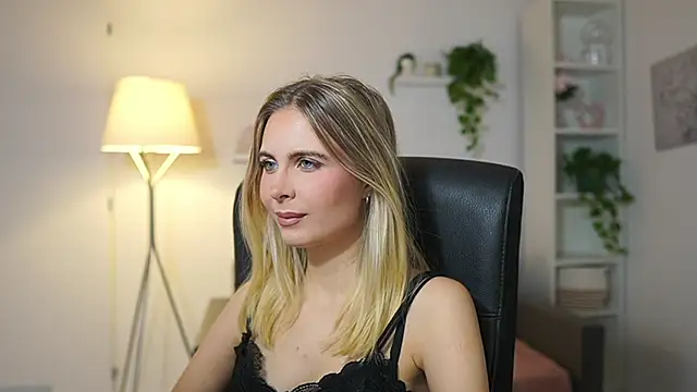 catecrago  online show from December 5, 9:19 am