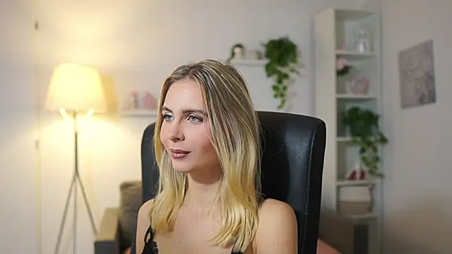 catecrago  online show from November 13, 9:02 am