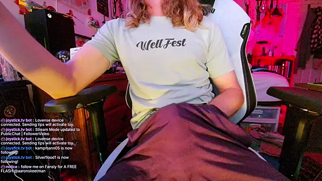 AaronSkeetman online show from May 9, 10:18 am