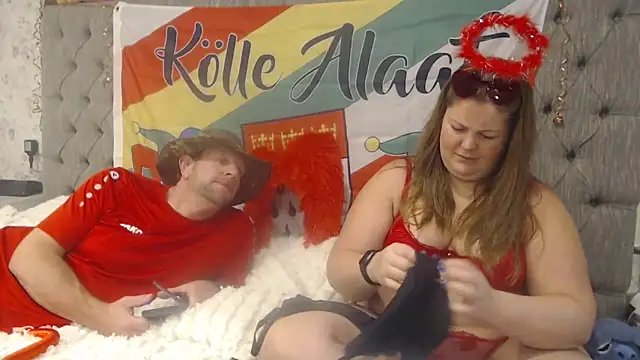 Snapshot of Lars-Lola chatting on February 14, 11:54 am Lars-Lola online show from February 14, 11:54 am