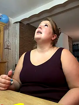 Snapshot of Lars-Lola chatting on October 27, 5:36 pm Lars-Lola online show from October 27, 5:36 pm