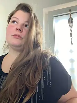 Snapshot of Lars-Lola chatting on March 15, 2:02 pm Lars-Lola online show from March 15, 2:02 pm