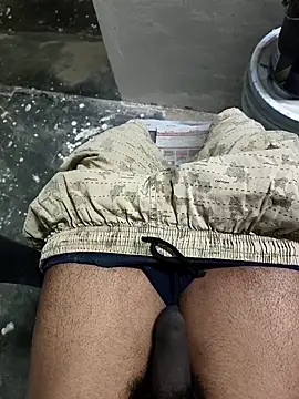 Snapshot of omni_333 chatting on February 2, 11:04 pm omni 333 online show from February 2, 11:04 pm