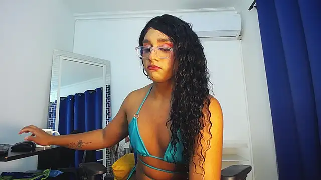 Snapshot of Karla_Dior7 chatting on March 5, 11:49 am Karla Dior7 online show from March 5, 11:49 am