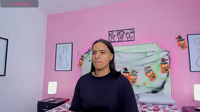 Liiam smith  online show from October 31, 1:08 pm