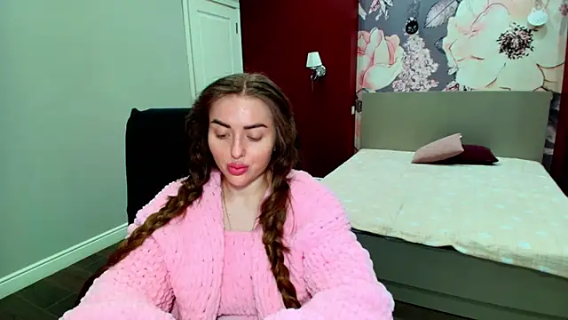 MissisCaty online show from March 19, 7:25 pm