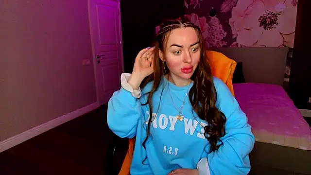 MissisCaty online show from April 18, 2:36 am