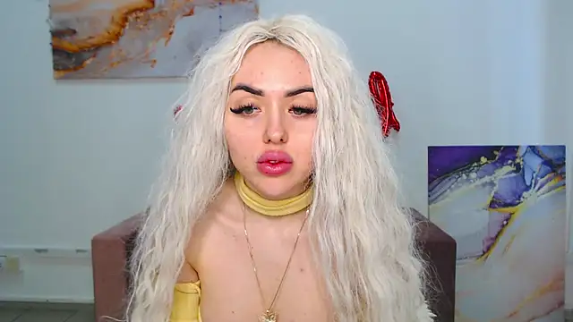 Snapshot of MissisCaty chatting on March 20, 12:32 pm MissisCaty online show from March 20, 12:32 pm