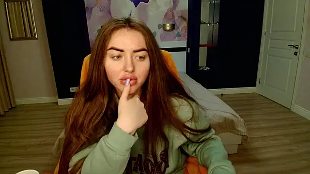 Snapshot of MissisCaty chatting on February 14, 4:02 am MissisCaty online show from February 14, 4:02 am