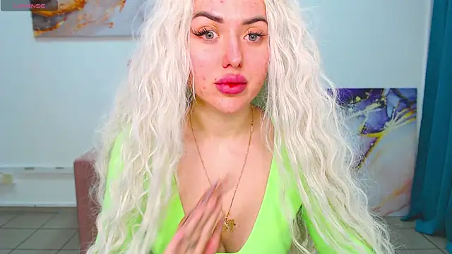 Snapshot of MissisCaty chatting on March 13, 4:01 pm MissisCaty online show from March 13, 4:01 pm