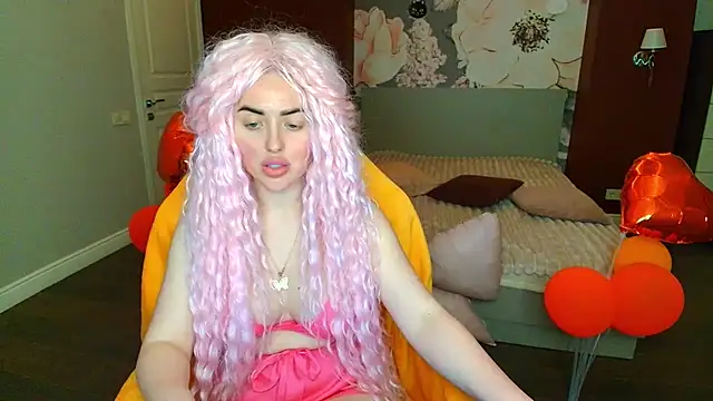 MissisCaty online show from May 31, 8:09 pm