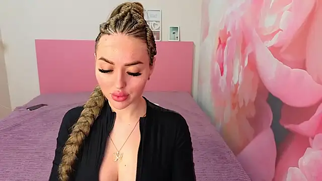 Snapshot of MissisCaty chatting on September 26, 6:26 pm MissisCaty online show from September 26, 6:26 pm