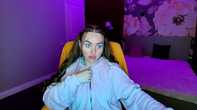 MissisCaty online show from April 16, 1:39 am