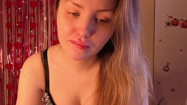Lora Rosee online show from June 23, 2:26 pm