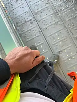 Snapshot of dominationmybigdick chatting on March 6, 11:25 am dominationmybigdick online show from March 6, 11:25 am