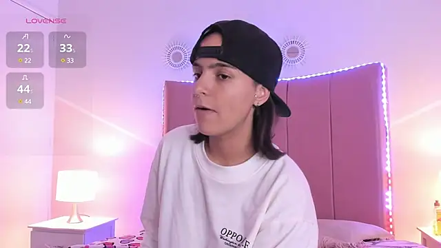  Emma whiitee  online show from March 9, 4:22 pm